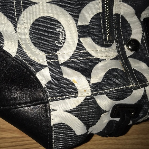 Coach Handbag - Picture 6 of 8